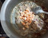 A picture of step 3 of Prawns Rissois.