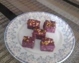 A picture of step 5 of Karachi halwa.