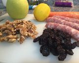Foto del paso 1 de la receta Pollo relleno para Navidad con nueces y ciruelas