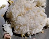 รูปขั้นตอนการทำที่ 2 ของ ข้าวผัดไข่กระเทียม เมนูข้าวกล่อง