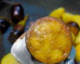A picture of step 2 of Ringan bataka nu masaledar chatpatu shak.