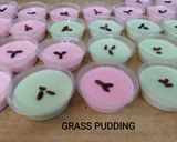 A picture of step 4 of Grass pudding.