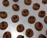 Foto langkah ke 4 dari resep Mini Crunchy Chocochip Putih telur.