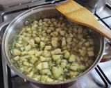 Zellerkrémleves recept fázis 6 fotója