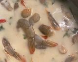 Foto del paso 3 de la receta Tom Yam Kung - sopa de langostinos y leche de coco