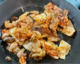 A picture of step 2 of Stir-fried kimchi and pork.