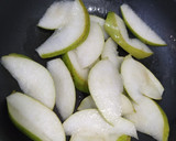 Foto del paso 1 de la receta: Ensalada fresquita de pera 🍐