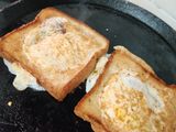 Egg in roll