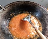 Foto langkah ke 2 dari resep Ikan goreng saus asam gurih.