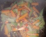 Foto langkah ke 4 dari resep Tempe sayur pedas manis.