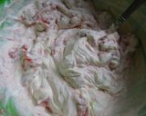 A picture of step 2 of Eton Mess.