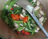 Foto langkah ke 4 dari resep Tumis Kangkung Sosis.