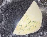 Foto del paso 3 de la receta: DOBLADITAS AL AJO #2, PAN CHILENO. JON STYLE