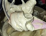 Foto langkah ke 9 dari resep Chiffon birthday cake with american buttercream.