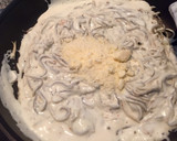 Foto del paso 3 de la receta: Ravioli de ricotta y espinacas con salsa de gulas