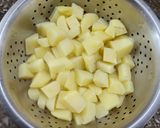 Foto del paso 1 de la receta: 🥔🌿Ensalada de papas con oliva a las hierbas frescas🥔Acompañamiento para preparar con anticipación🌿🥔