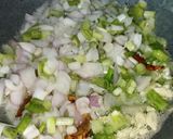 સ્પાઇસી સેઝવાન રાઈસ (Spicy Schezwan Rice Recipe In Gujarati) રેસીપી સ્ટેપ4ફોટો