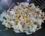 Foto langkah ke 2 dari resep Nasgor simpel favorit bojo.