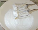Joghurtos pite trópusi gyümölcsökkel recept fázis 4 fotója