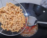 Foto langkah ke 4 dari resep Orek Tempe Kering.