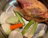 Foto del paso 1 de la receta: Caldo de pollo casero