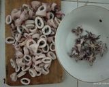 Foto langkah ke 3 dari resep Cumi asam pedas dengan saus tiram 😘.