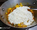 A picture of step 3 of Maggi masala khichdi.