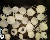 Foto del paso 1 de la receta: Pollo "entalcado" con papas rústicas