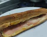 Foto del paso 3 de la receta: Sandwich🥖de jamón🥓🍯, queso🧀y salsa de piña🥐🥯🍍