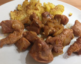 Foto del paso 2 de la receta: Pavo salteado con cebolla