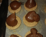 Foto del paso 7 de la receta: Alfajores de Chocolate Bañados