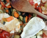 Foto del paso 6 de la receta: 🐔Filetes de pechuga de pollo con hortalizas🧅🧄🥒🥕🫑🍅