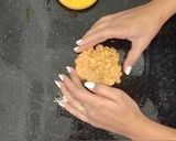 સીંગદાણા ચીકી (Peanut Chikki Recipe In Gujarati) રેસીપી સ્ટેપ7ફોટો