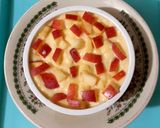 A picture of step 7 of Custard with apple cubes 🍎🍏🍎.