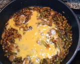 Foto del paso 4 de la receta: Revuelto de espárragos con champiñones, jamón y guisantes