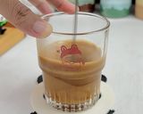 Foto langkah ke 2 dari resep Greek Frappe.