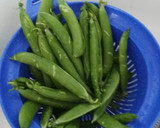 Foto del paso 2 de la receta: Crema de vainas de guisantes
