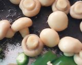 صورة لخطوة 3 من وصفة سمك فيليه بالفطر