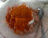A picture of step 2 of Chicken tikka chunks.