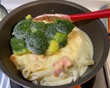 白醬鮭魚義大利麵的食譜步驟3照片