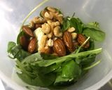 Foto del paso 1 de la receta: Pesto de rúcula 🌱