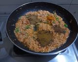 A picture of step 5 of Diwani handi (in green gravy).