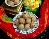 मकर संक्रांति स्पेशल मावा तिल लड्डू(makar sankranti special mawa til laddu recipe in hindi) रेसिपी चरण 4 फोटो