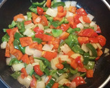 Foto del paso 1 de la receta: El pisto con huevo de pin y pon