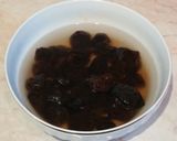 Aszalt szilvás-diós golyók recept fázis 1 fotója