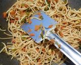 A picture of step 2 of Veg hakka noodles.
