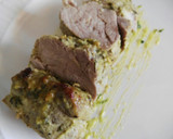 Foto del paso 5 de la receta: Solomillo de cerdo al ajo, albahaca y romero