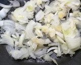 Foto del paso 3 de la receta: Solomillo de pavo con salsa de cebolla
