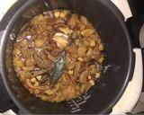 Foto del paso 3 de la receta: Níscalos con patatas y mollejas de pollo