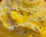 A picture of step 5 of Tornado Omelet Rice.